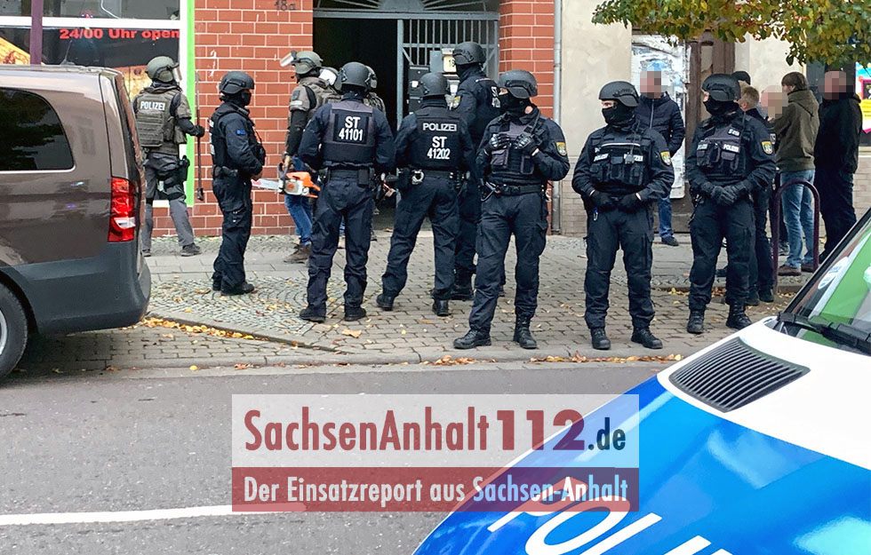 Zwei Vorläufige Festnahmen Nach Durchsuchungsaktion Von ...